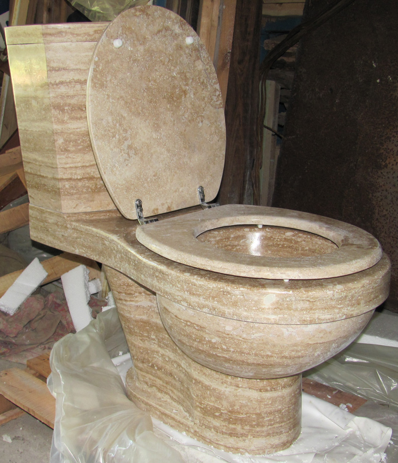 Toilettenschüssel aus Naturstein