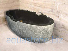 Абсолютно чорна ванна з граніту, спеціально оброблена з зовні.