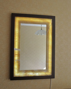 mirror whith lighted onyx frame