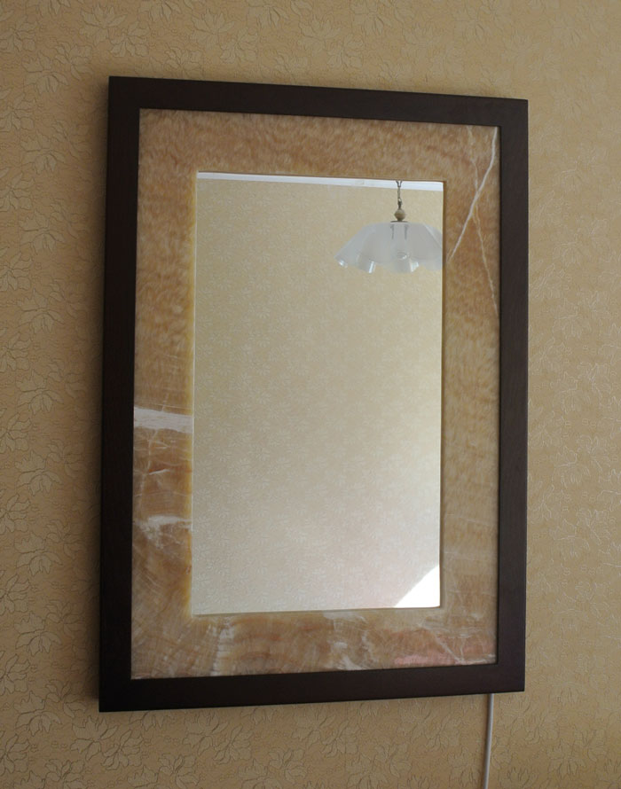 onyx lighted wall mounted mirror
